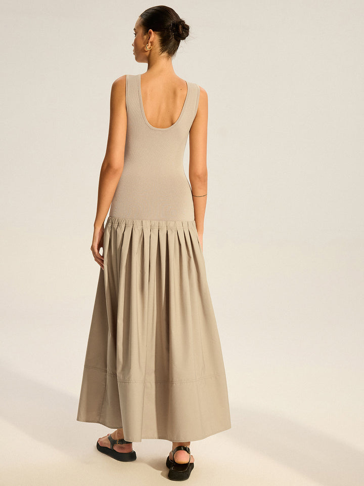 Robe Mi-Longue Plissée Sans Manches en Tricot
