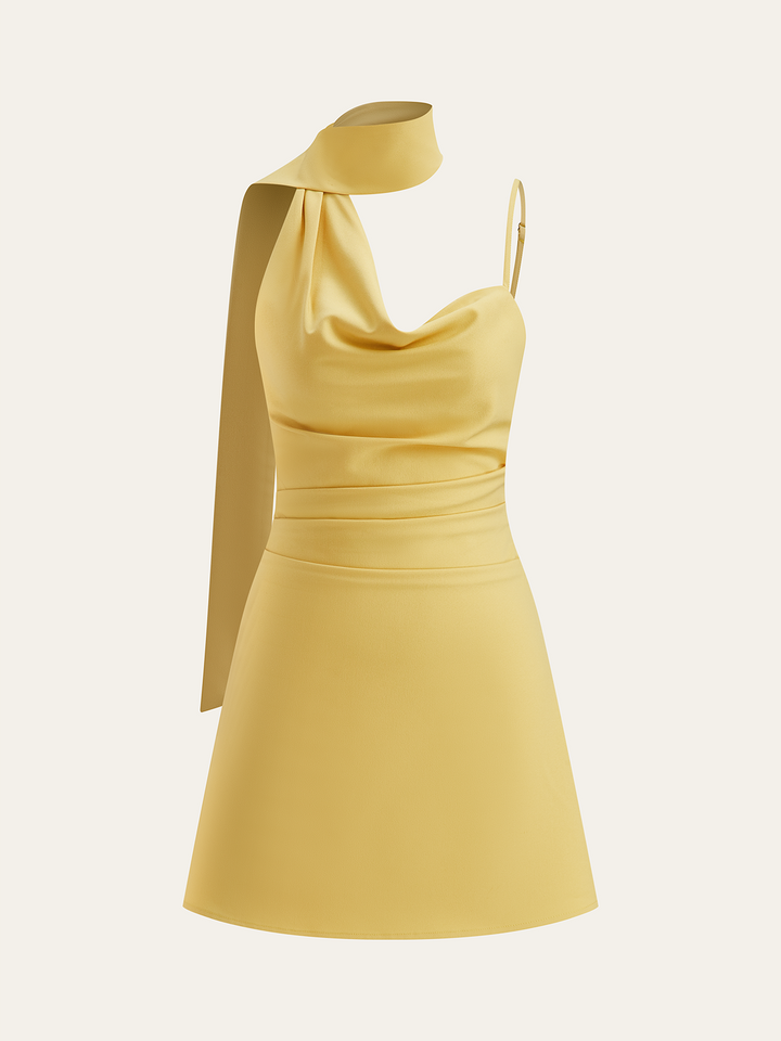 Mini Robe à Col Cheminée avec Détail de Ceinture Asymétrique