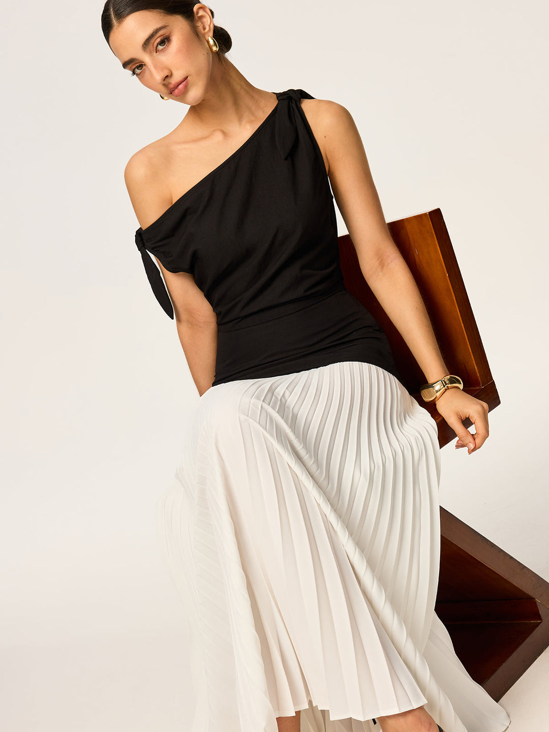 Robe Longue Asymétrique Plissée avec Détail Nœud