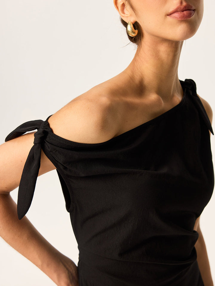 Robe Longue Asymétrique Plissée avec Détail Nœud