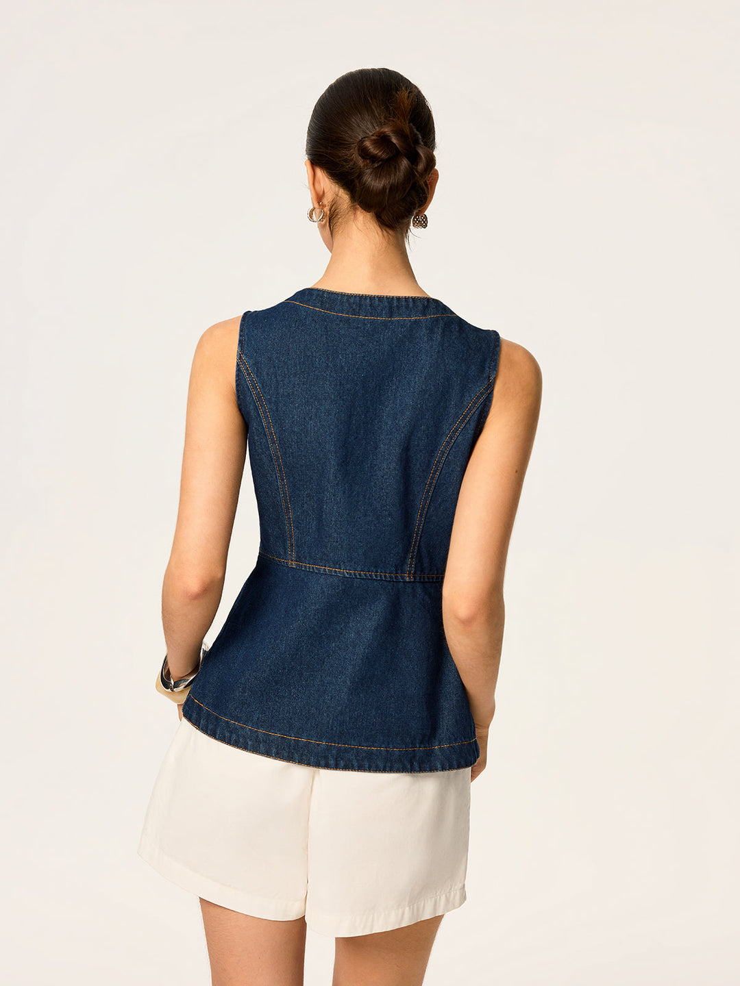 Gilet sans manches ajusté en jean boutonnné