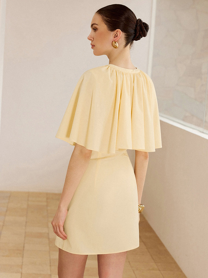 Robe Mini Boutonnée Manches Cape