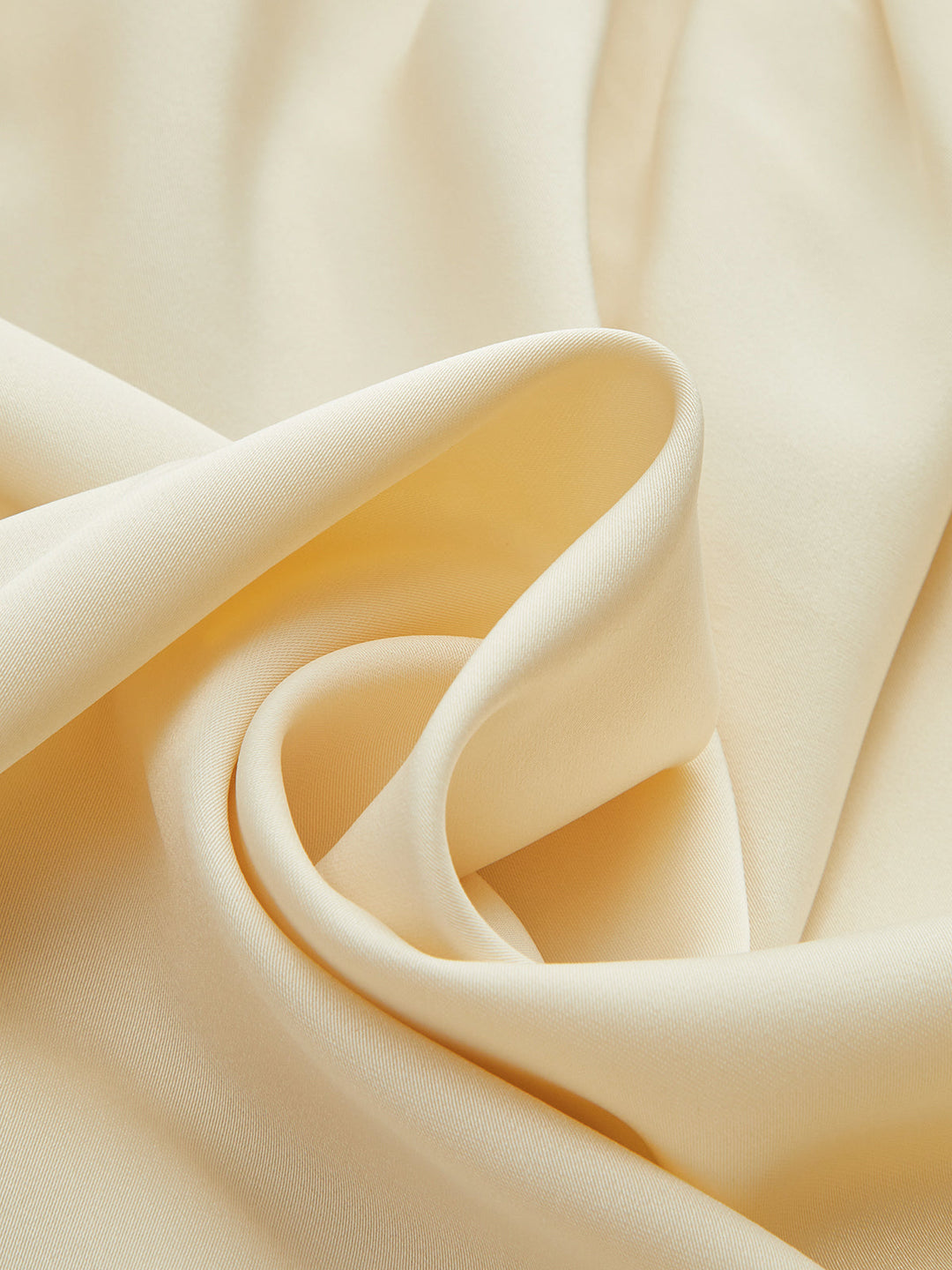 Robe à col drapé et ceinture