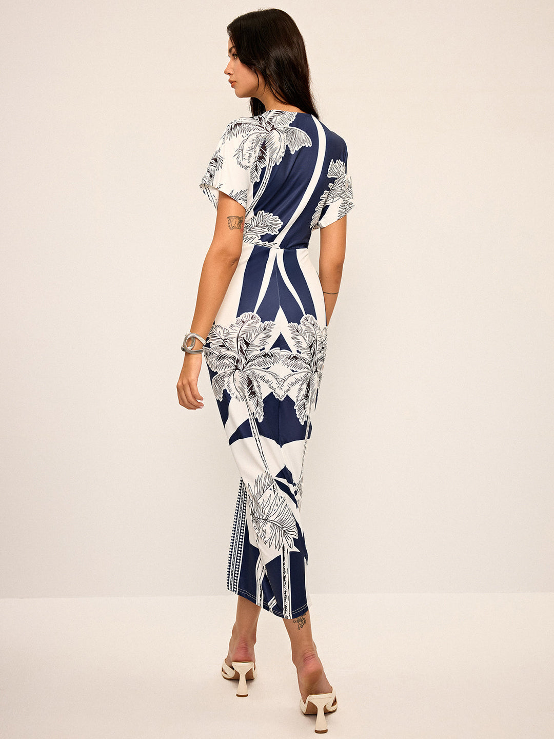 Robe Mi-Longue Imprimée à Col V Sans Ceinture