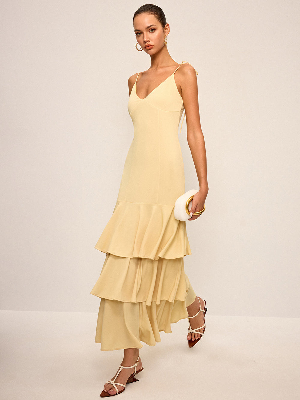 Robe Longue à Bretelles Épaules Annodées