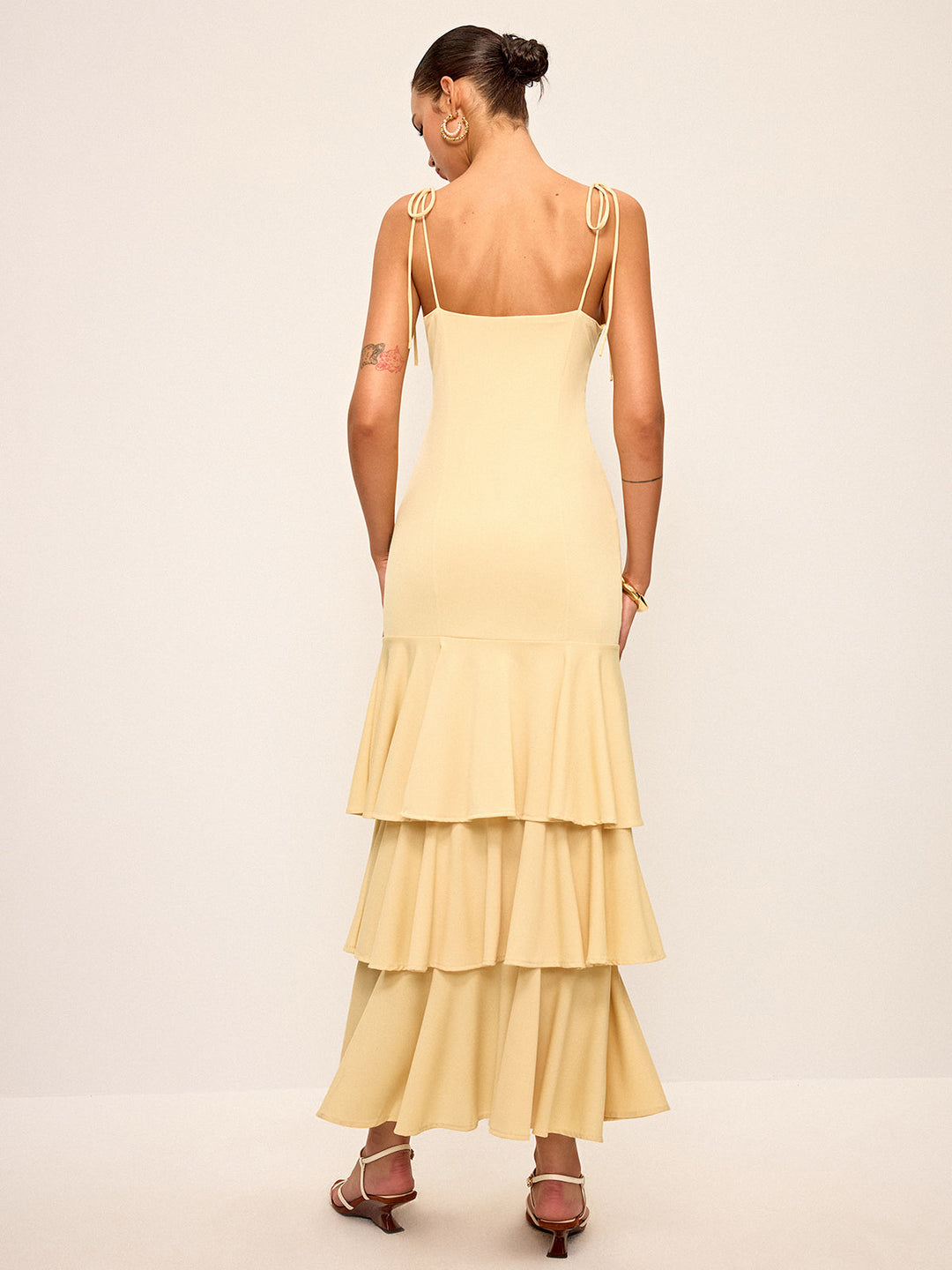 Robe Longue à Bretelles Épaules Annodées
