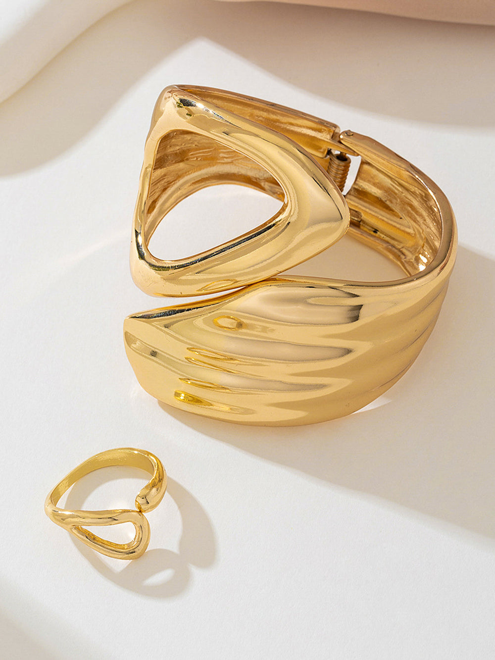 Ensemble Bague Or Asymétrique et Bracelet Manchette