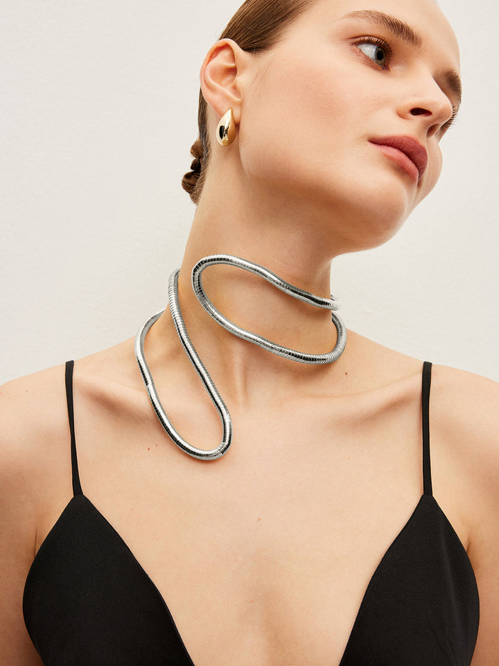 Collier torsadé et malléable doré