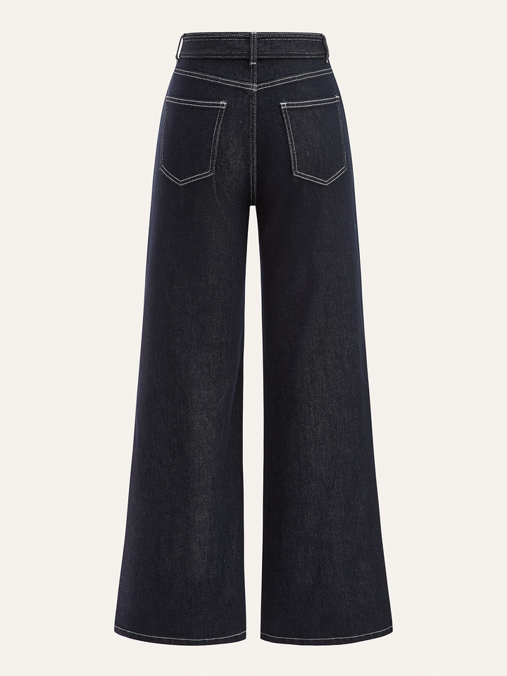 Pantalon en jean avec surpiqûres contrastées et ceinture
