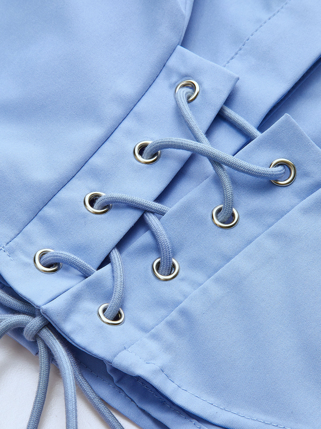 Blouse Courte Boutonnée Manches Évasées à la Taille