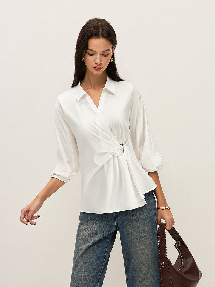 Chemise asymétrique à boucle métallique