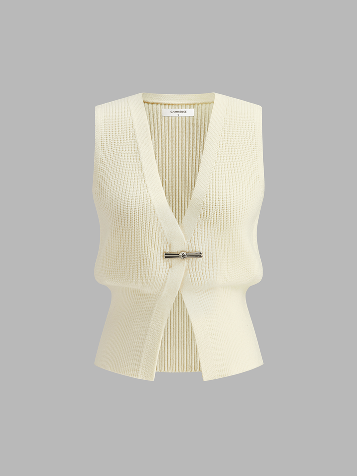 Gilet sans manches côtelé à boucle métallique