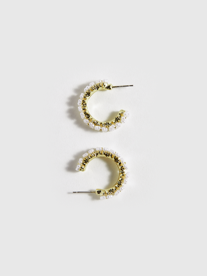 Boucles d'oreilles créoles fleur en nacre