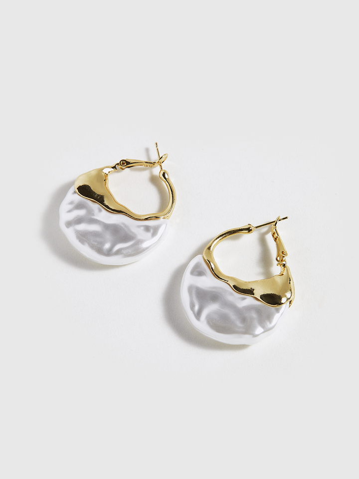 Boucles d'oreilles créoles effet perle dorées