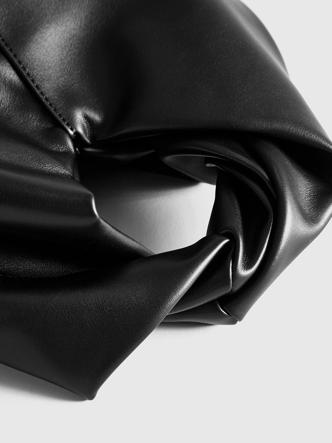 Sac à main en cuir PU avec poignée torsadée sur le dessus
