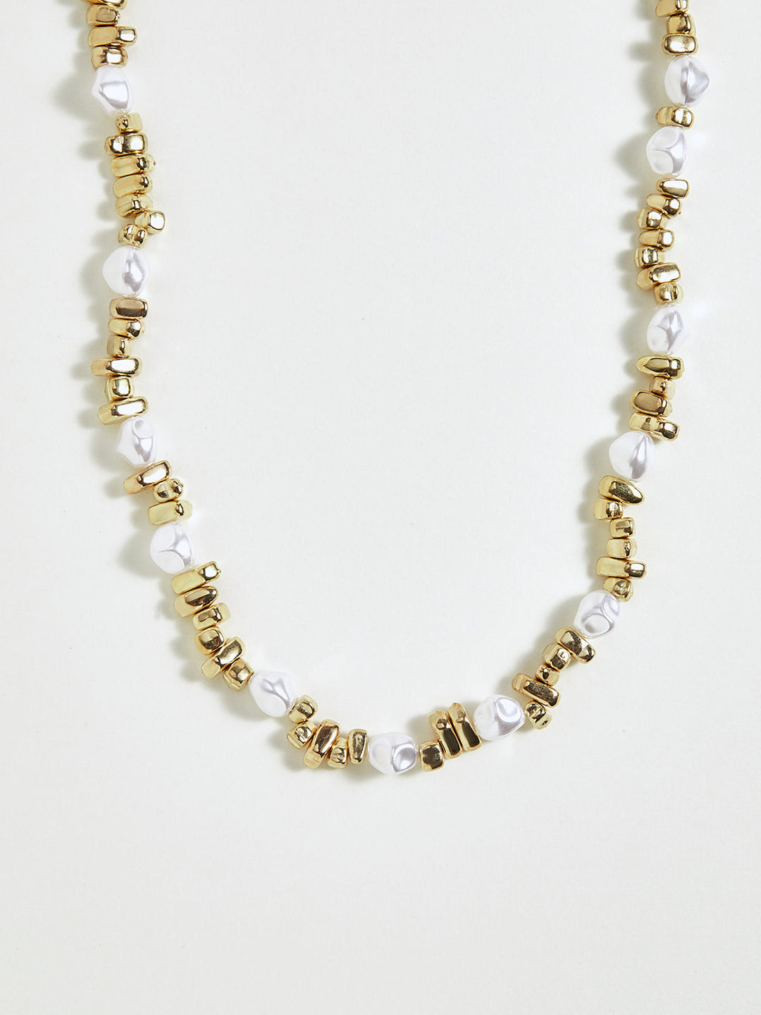 Collier ras-du-cou perles et or