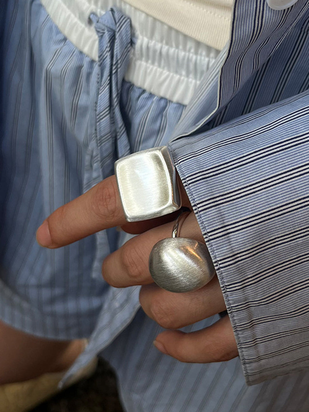 Bague dôme ovale argent mat