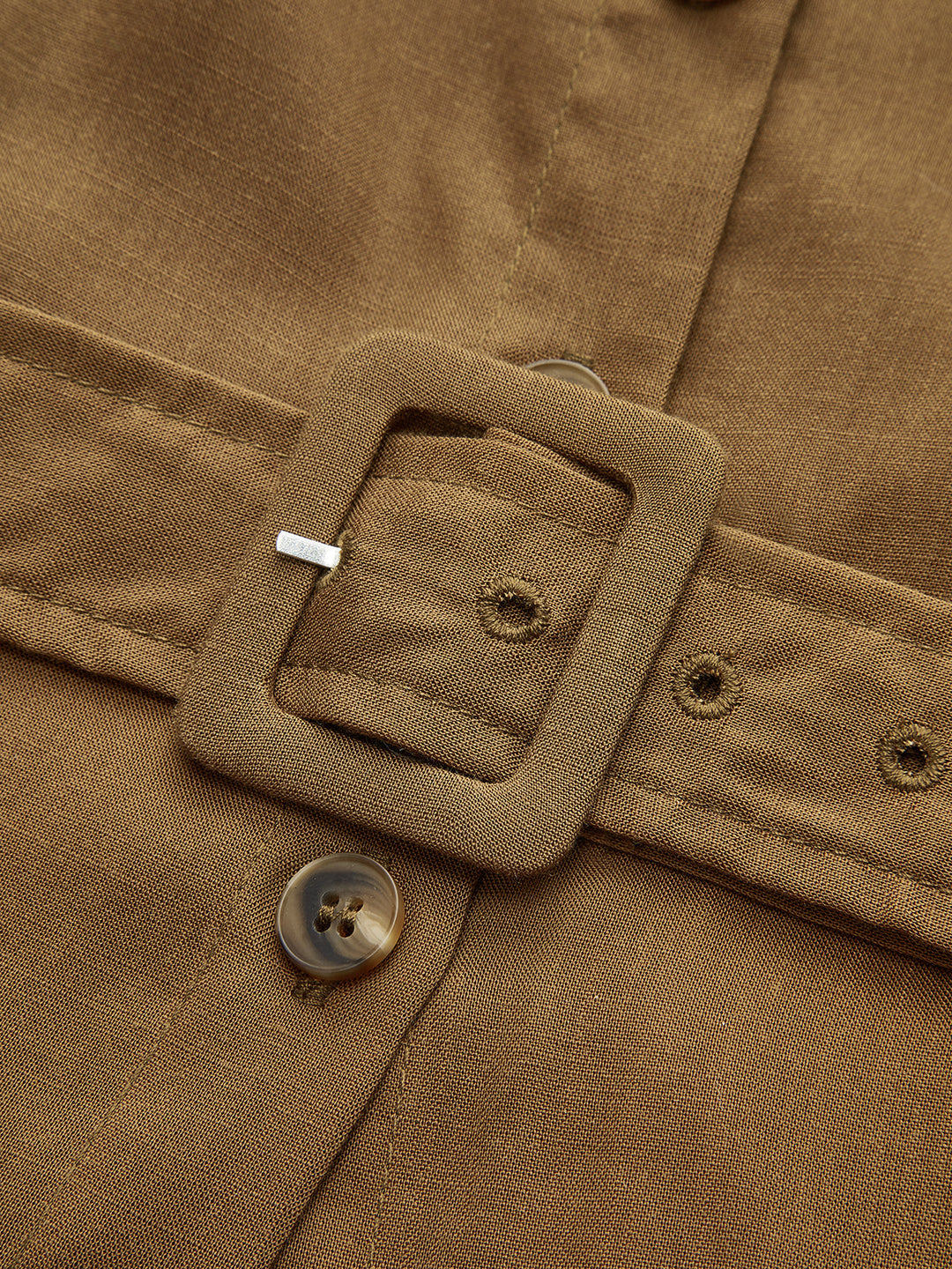 Robe Longue Sans Manches à Ceinture et Boutons