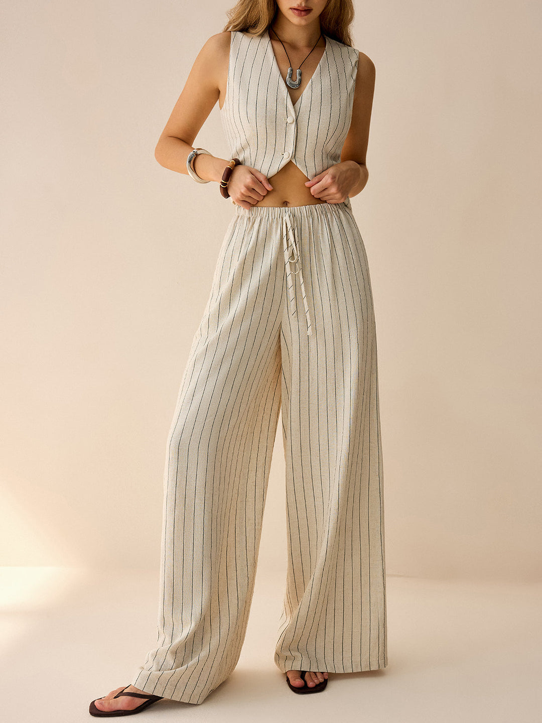 Ensemble Gilet Sans Manches à Rayures et Pantalon