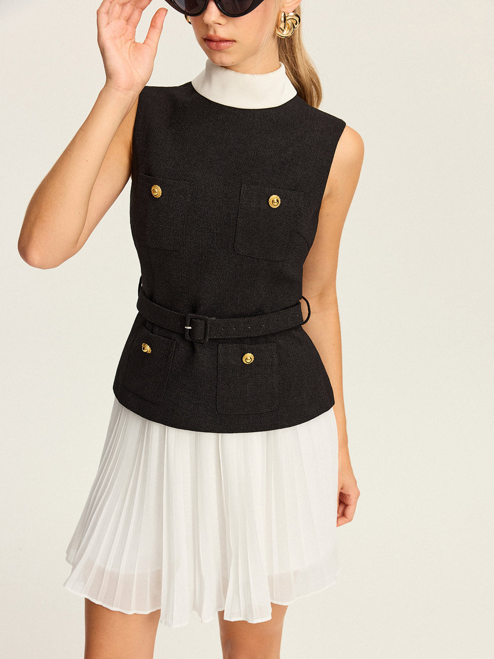 Ensemble Jupe Plissée et Gilet Sans Manches à Ceinture