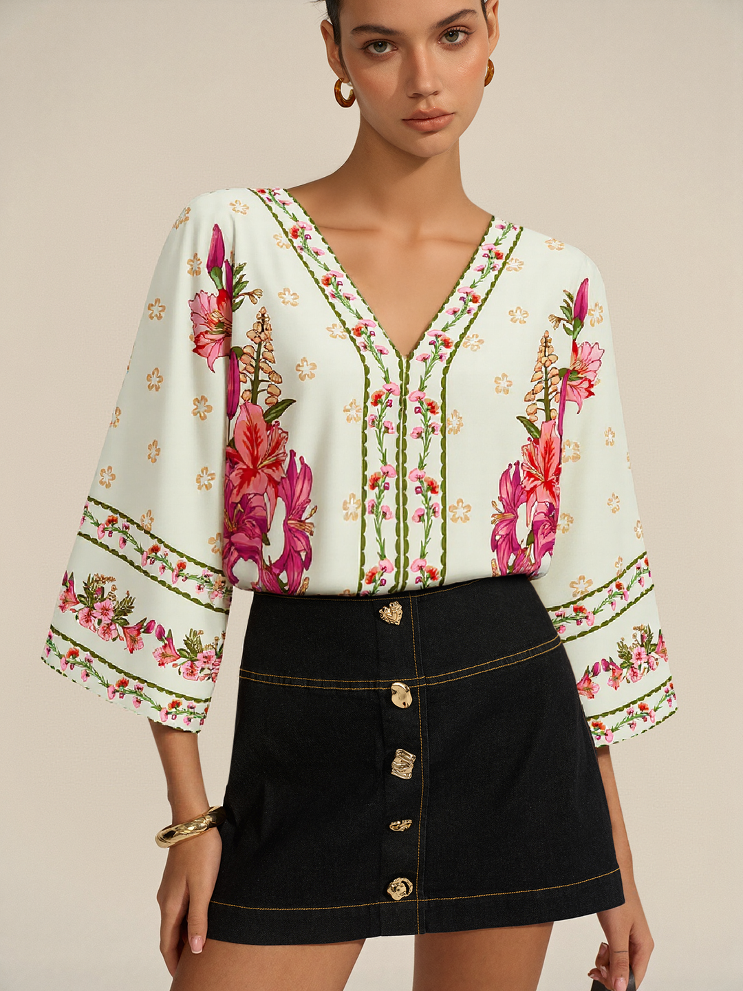 Combinaison Bodysuit à col en V et imprimé floral avec dos lacé