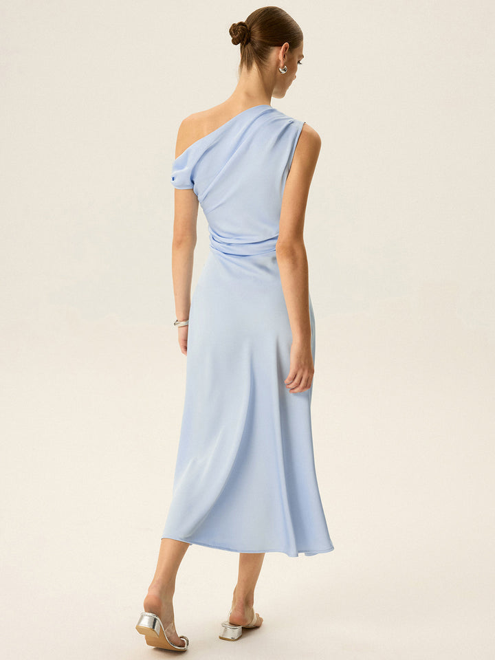 Robe mi-longue à épaules dénudées