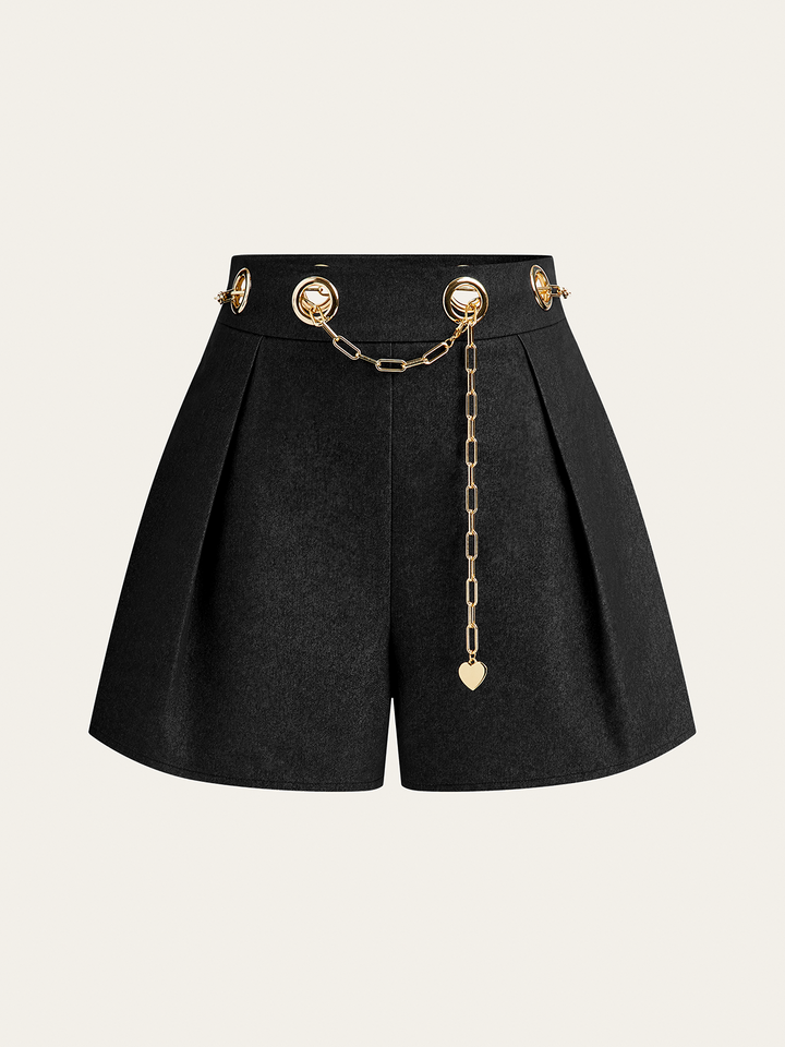 Shorts en faux denim avec ceinture en chaîne métallique