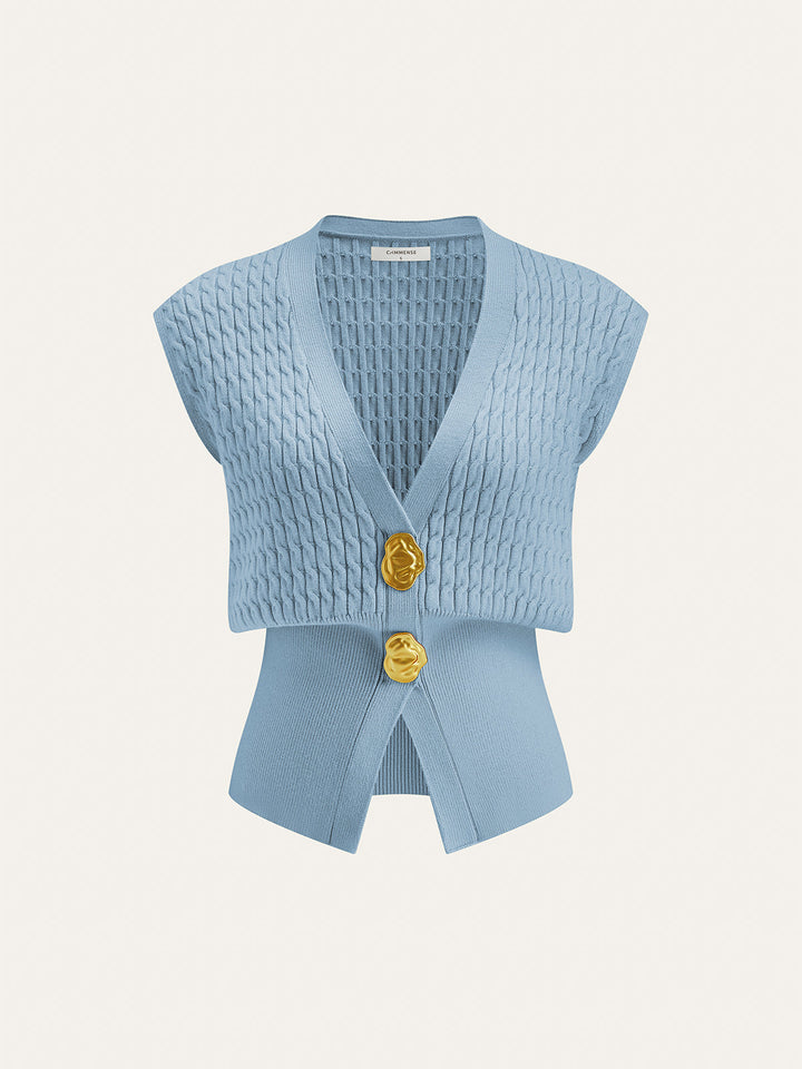 Gilet à col en tricot avec ceinture en métal