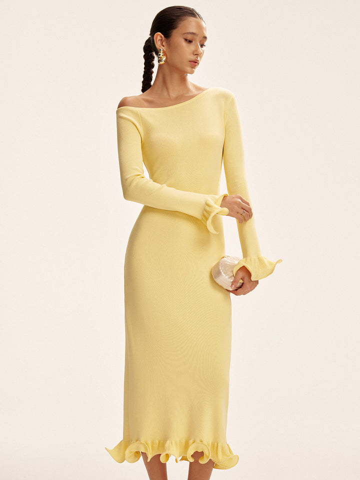 Robe pull avec épaules dénudées et ourlet à volants