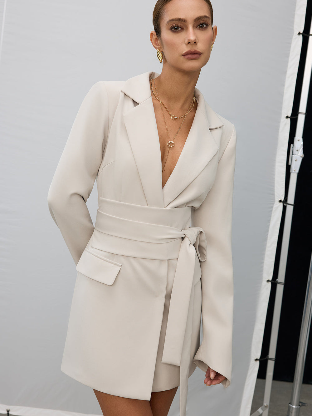 Robe Blazer Ceinturée à Double Boutonnage