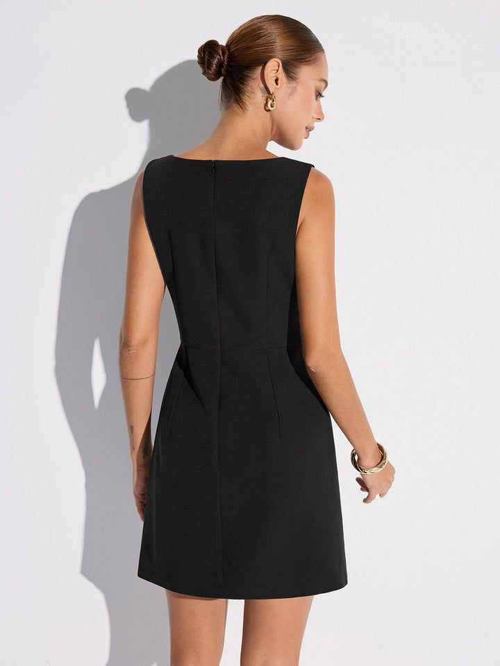 Robe Mini Ajustée Sans Manches avec Détail Métallique