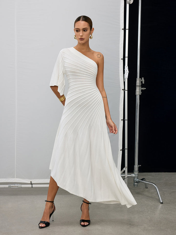 Robe Pull Asymétrique à Col Montant Texturé