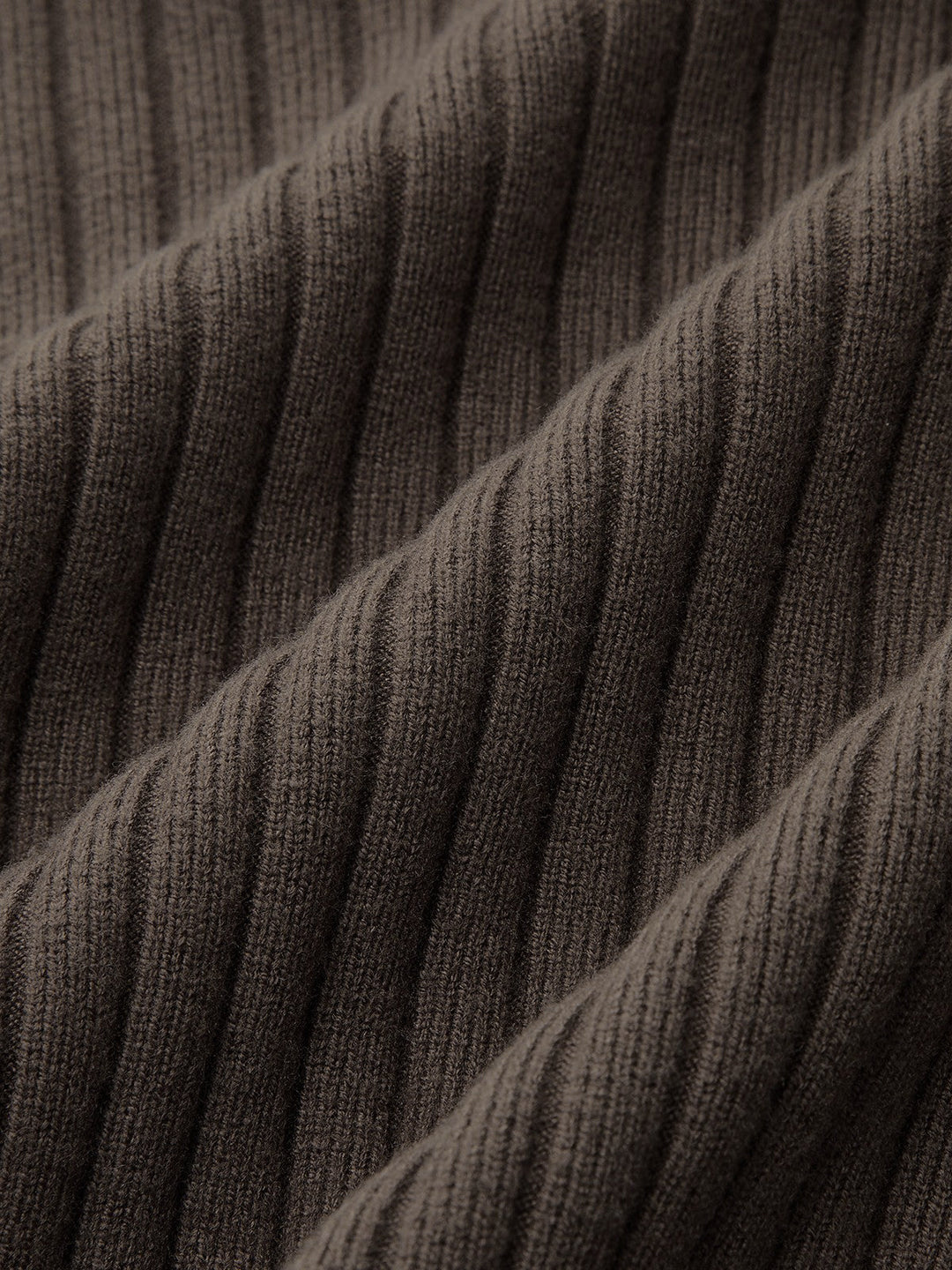 Cardigan en maille à col côtelé et boutons métalliques