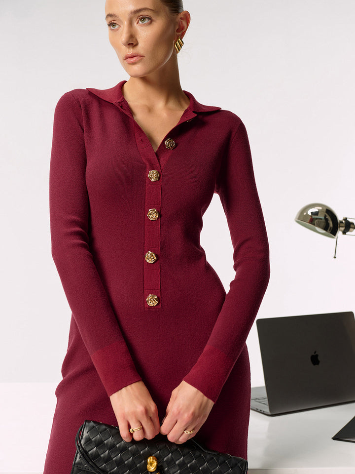 Robe Longue Tricotée à Boutons Métalliques et Col Chemise