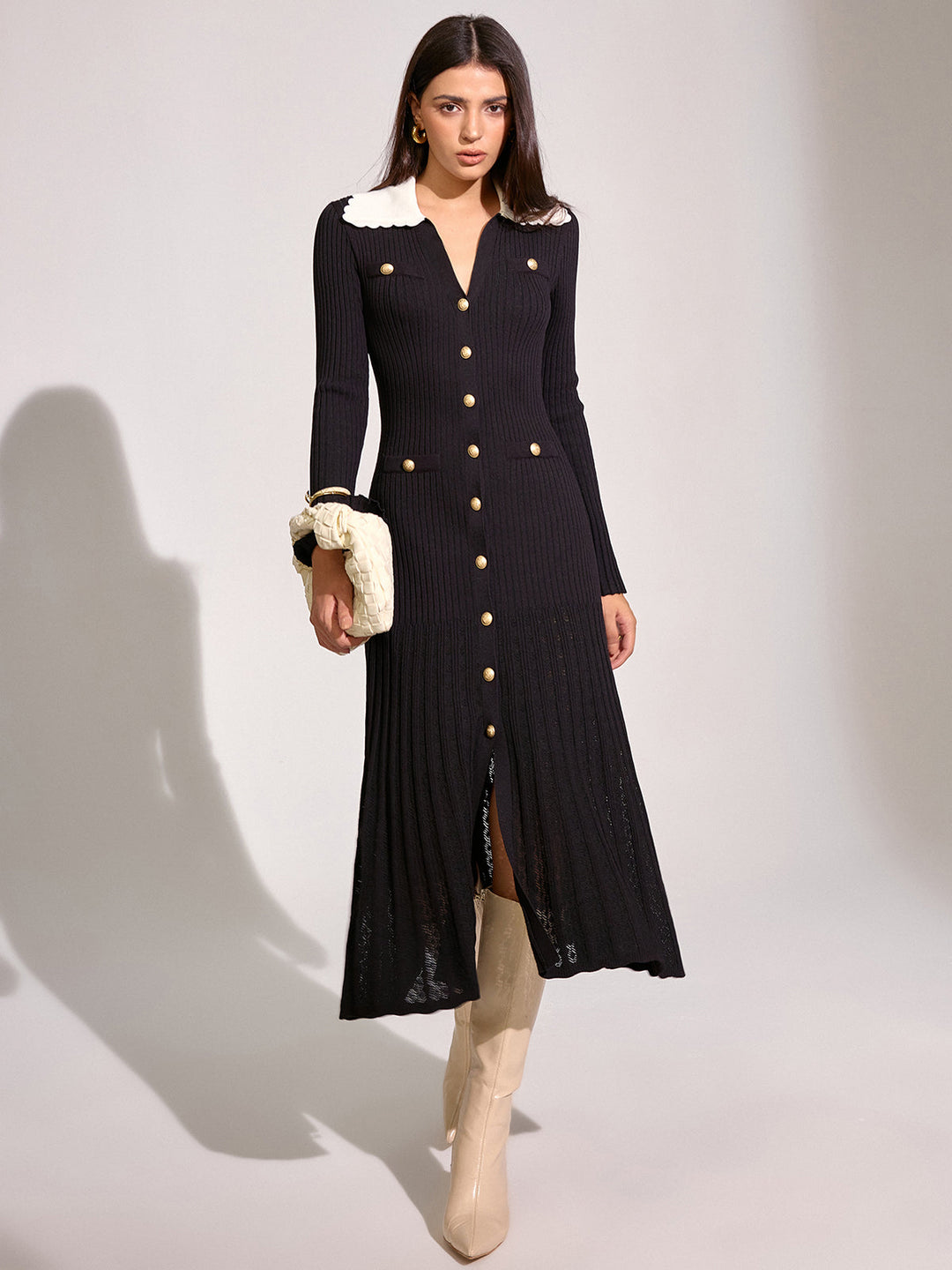 Robe Tricotée Boutonnée Col V