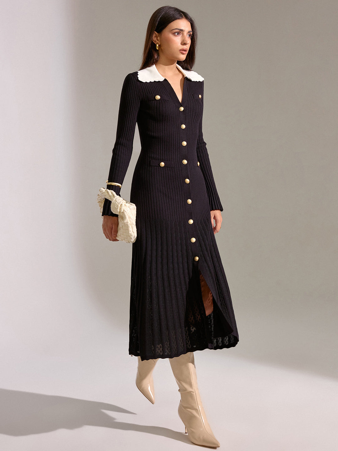 Robe Tricotée Boutonnée Col V